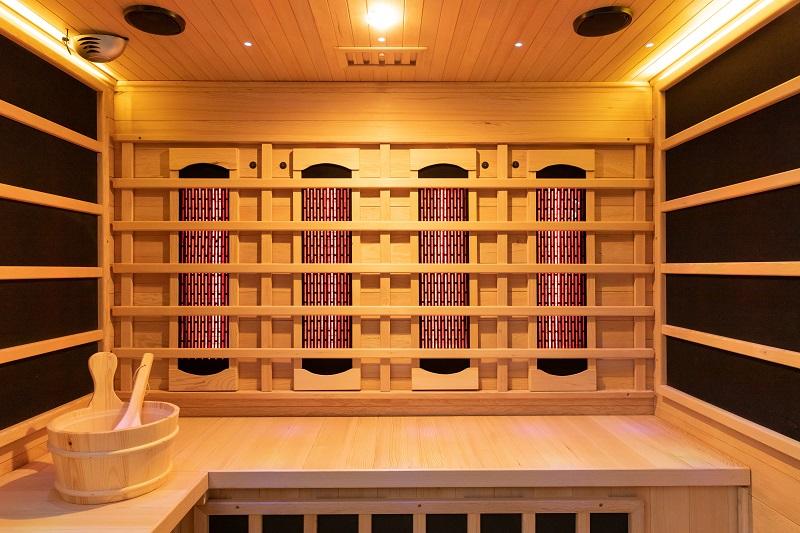 Traditional Steam And Far Infrared Sauna Room